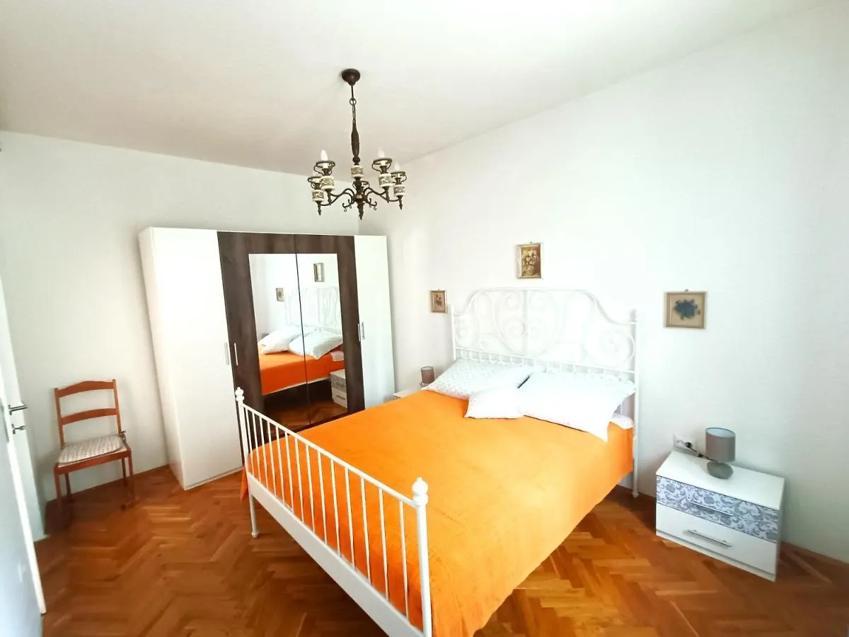 Apartment Pletikos Premantura